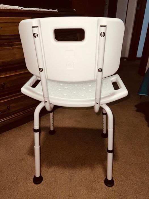 Cadeira de Banho p/ Idosos c/ Mobilidade Reduzida