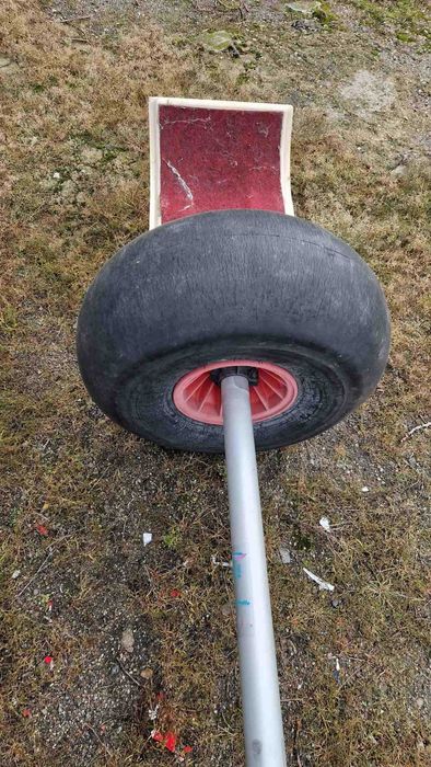 Wózek slipowy typu Eurotrax do katamaranu