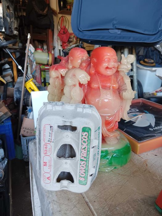 Budas em rezina 250melimetros de altura , novos