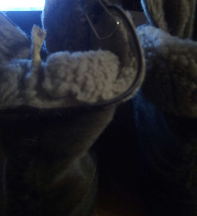 Продам меховые унты женские