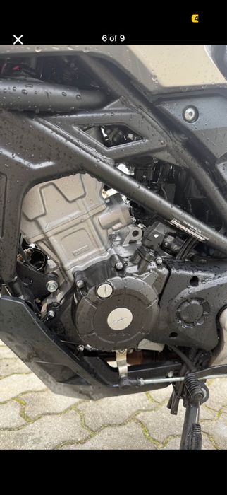 Honda Cb125r Prateada/Dourada