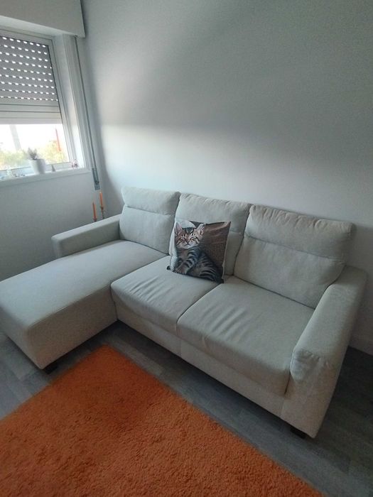 Sofa 2 lugares e chase long cinzento claro