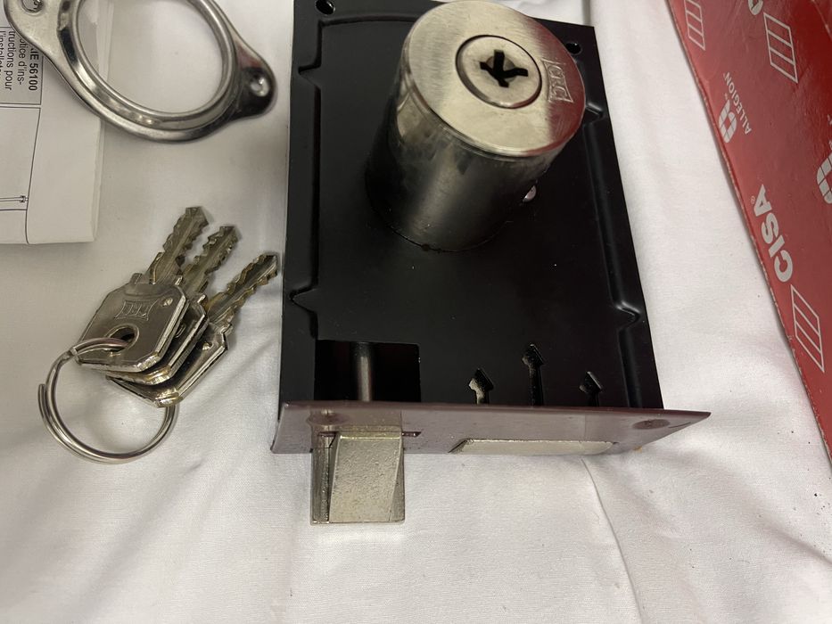 Fechadura porta (esquerda) nova