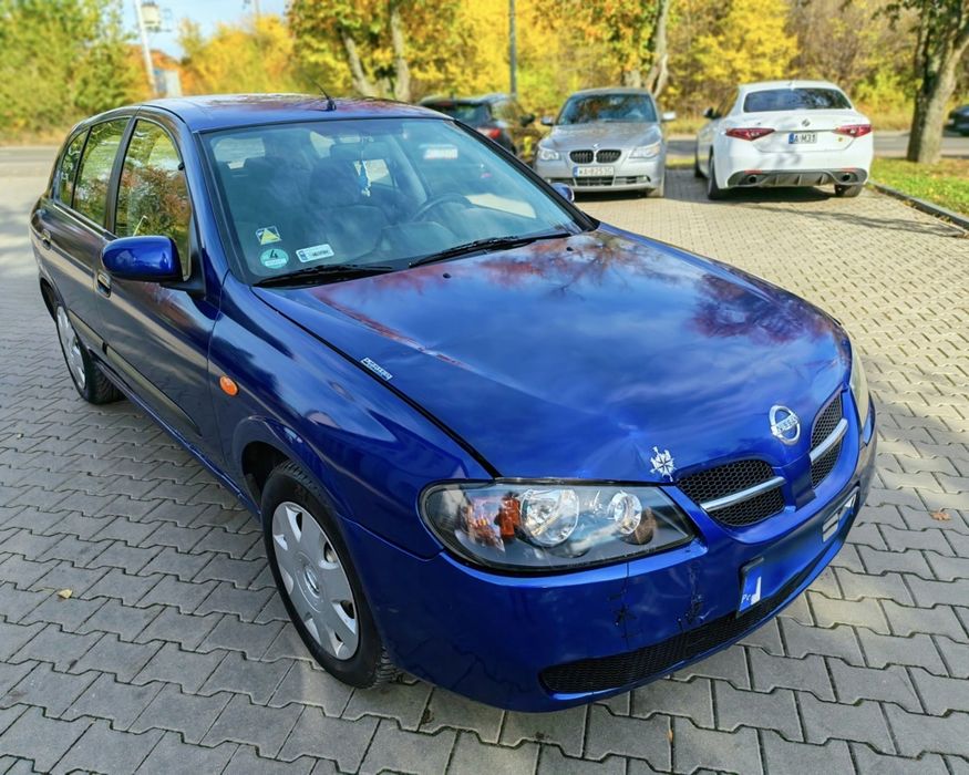 Nissan Almera