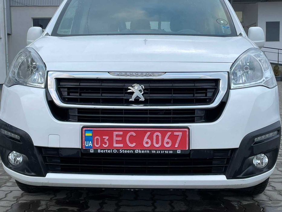 Автомобіль Peugeot Partner Electric електро 22kWt партнер грузовий