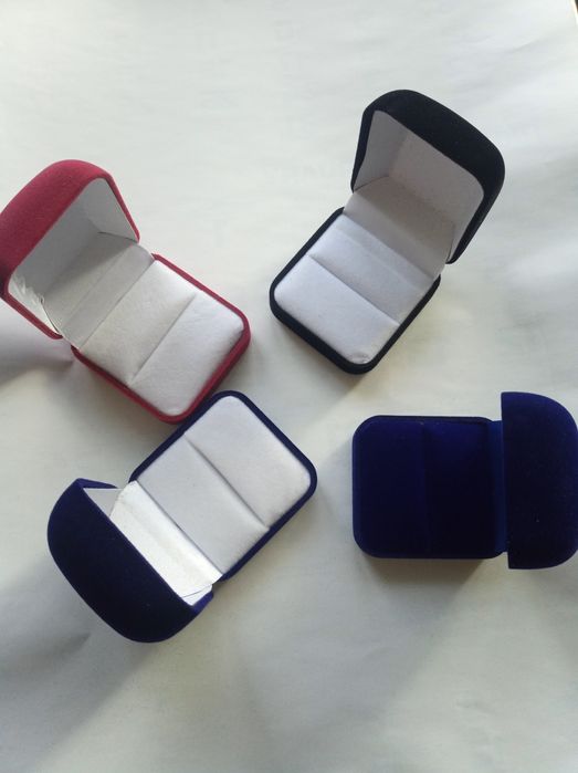 Бархатная коробочка для кольца НОВАЯ