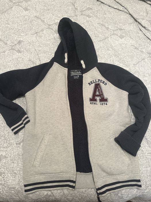 Фірмова толстовка-куртка на підлітка. На вік 12-14 років