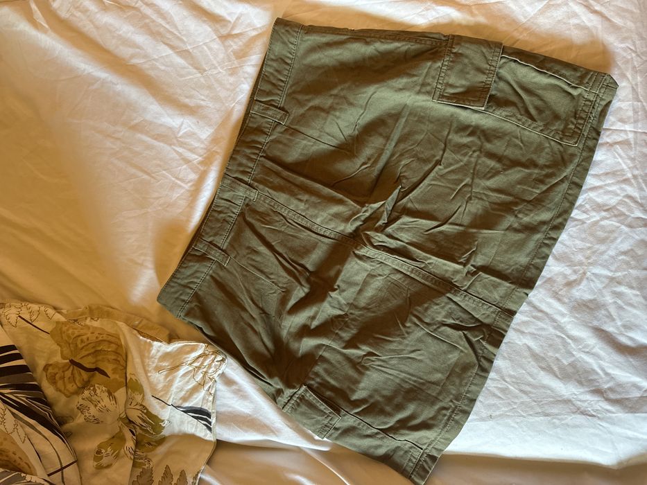 Spódnica khaki mini divided