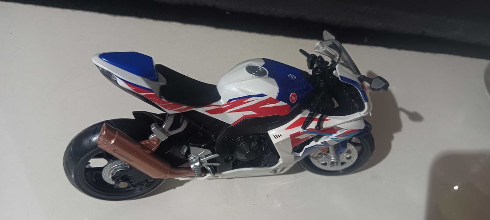 Honda cbr 1000 rr-r