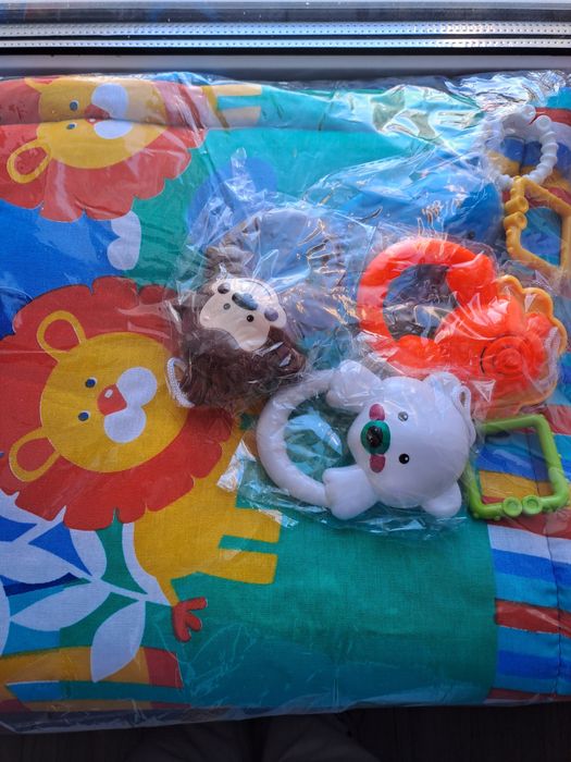 Развивающий коврик новый