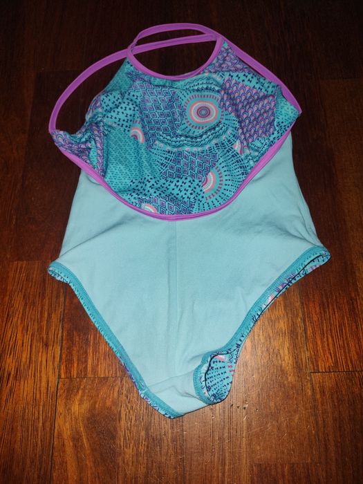 Kostiumy kąpielowe dla dziewczynki w rozmiarze 116/122-2 sztuki