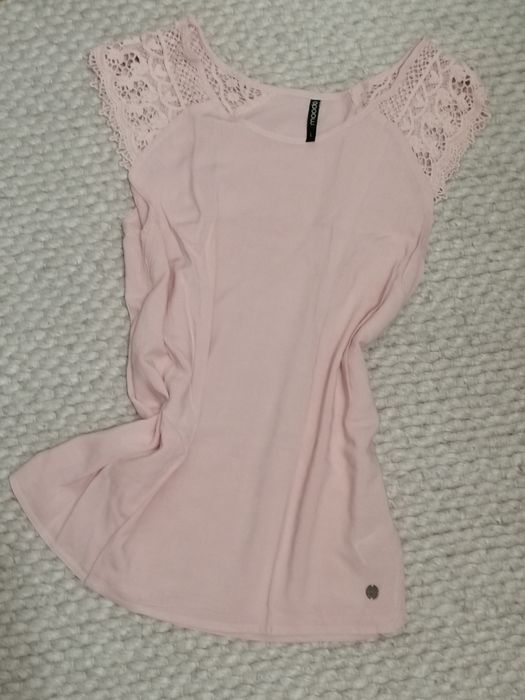 Cienka bluzka MOODO z wiskozy. Nowa. idealna pod żakiet .