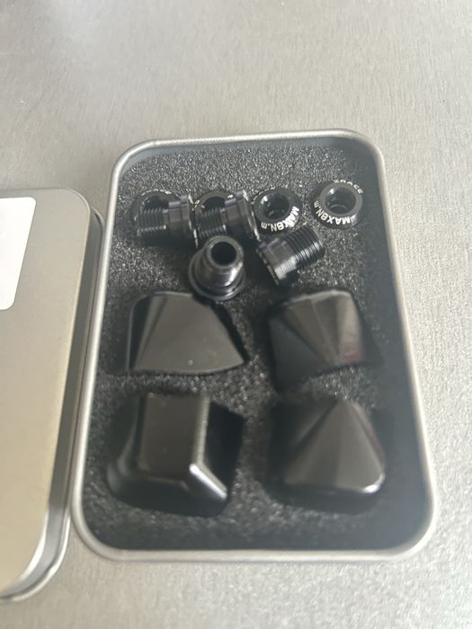 Parafusos adaptadores para pratos Shimano