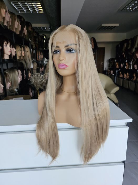 Długa peruka słowiański blond 70 cm Jagna zmiana przedziałka lacefront
