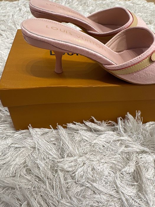 Sandałki sandały klapki na obcasie Louis Vuitton 6AM Mule kitten heels LV