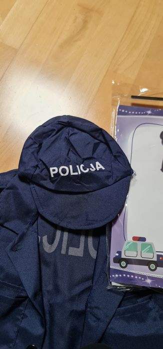 Nowy kostium policjanta dla chłopca 134/140 cm cm.