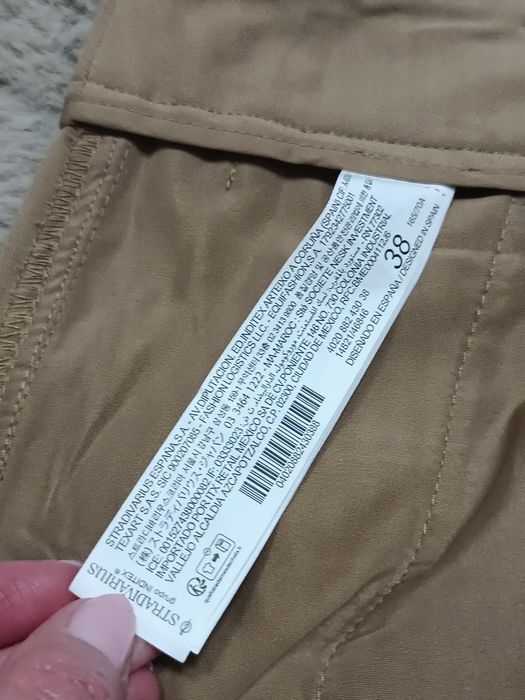 Spodnie brązowe Stradivarius