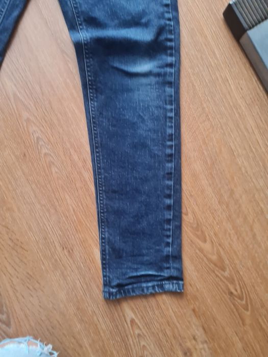 Spodnie jeansowe chłopięce.  Rozmiar z metki 152.