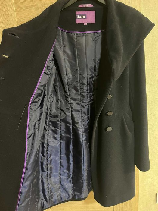 Жіноче пальто у гарному стані