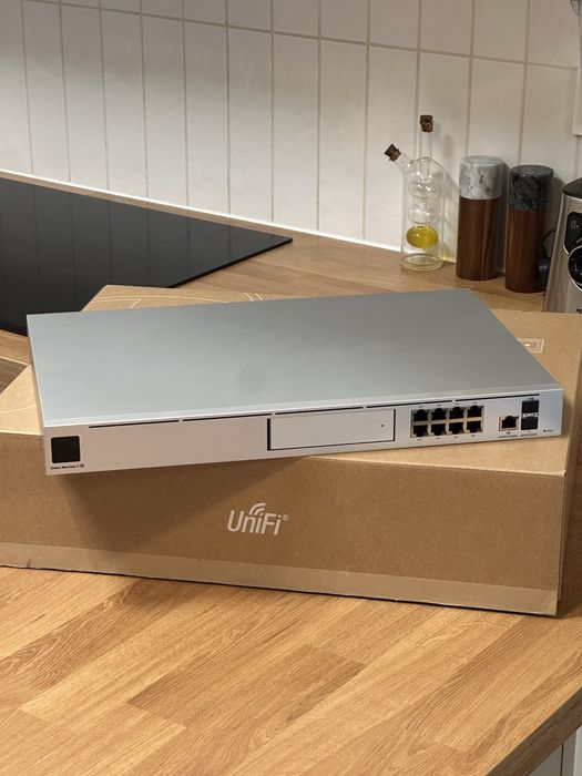 Ubiquiti Dream Machine Special Edition (UDM SE)