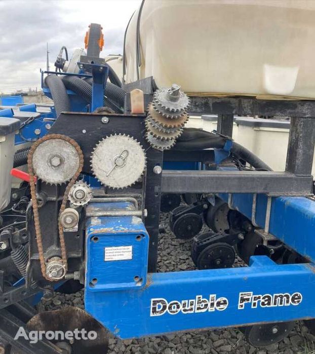 Сівалка точного висіву пневматична Kinze 3000 TWIN