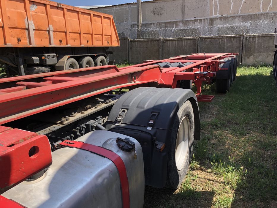 Продам полуприцеп контейнеровоз (2/20,1/20,1/40)