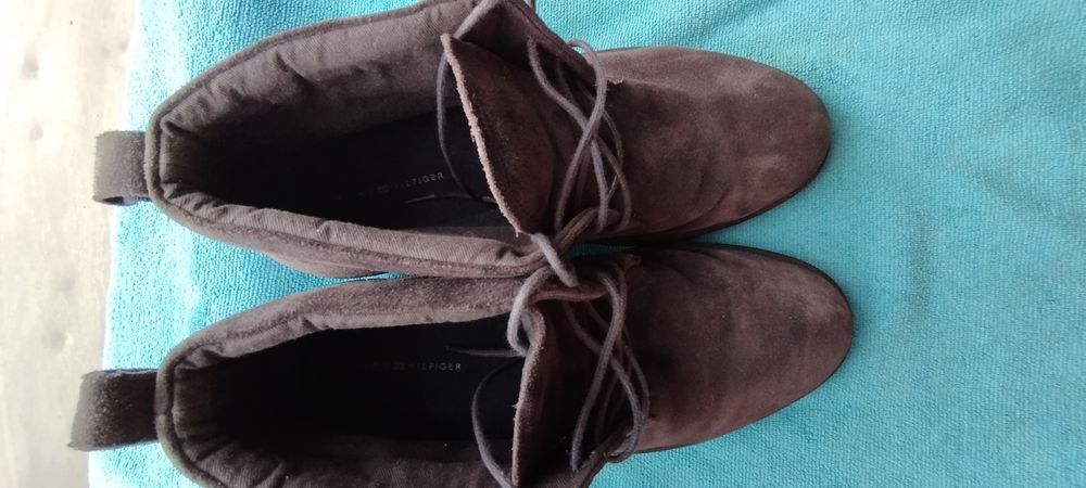 Buty męskie Tommy Hilfiger granatowe zamszowe rozmiar 43