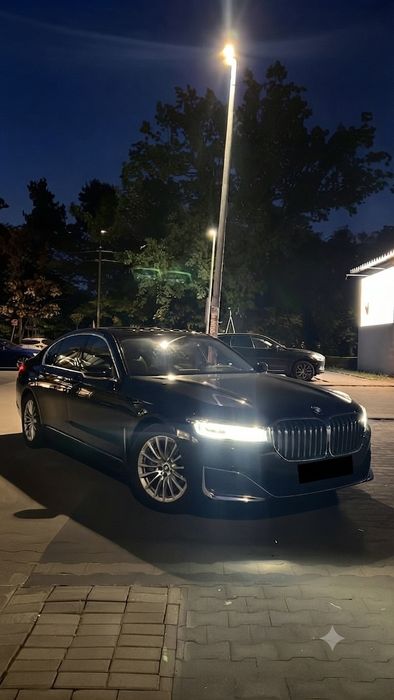 Przewóz VIP & Wynajem Aut z Kierowcą | Audi, BMW, Mercedes