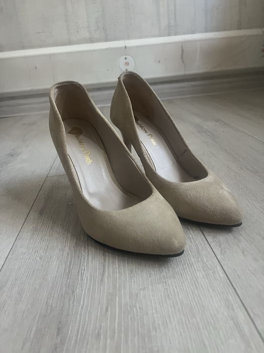 Туфлі жіночі замшеві