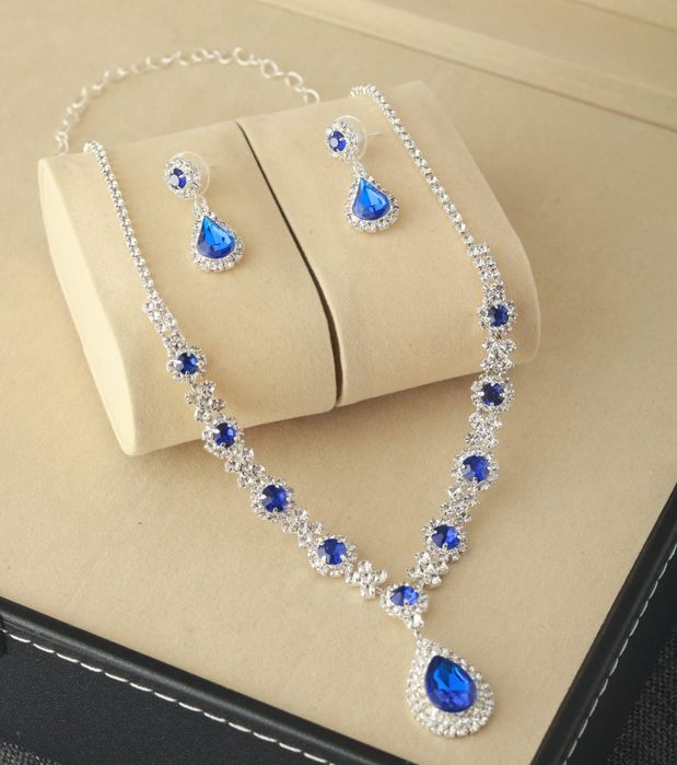 Komplet zestaw naszyjnik z kryształami kropla wody kolczyki niebieski