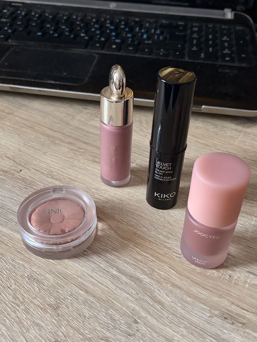 Zestaw różu Rare beauty Kiko Clinique nude pop Joocyee