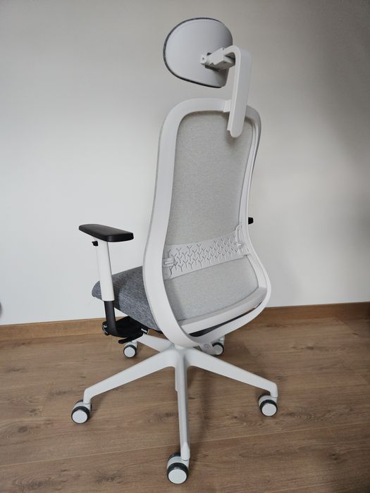 Stylowy fotel ergonomiczny Souly- jak nowy