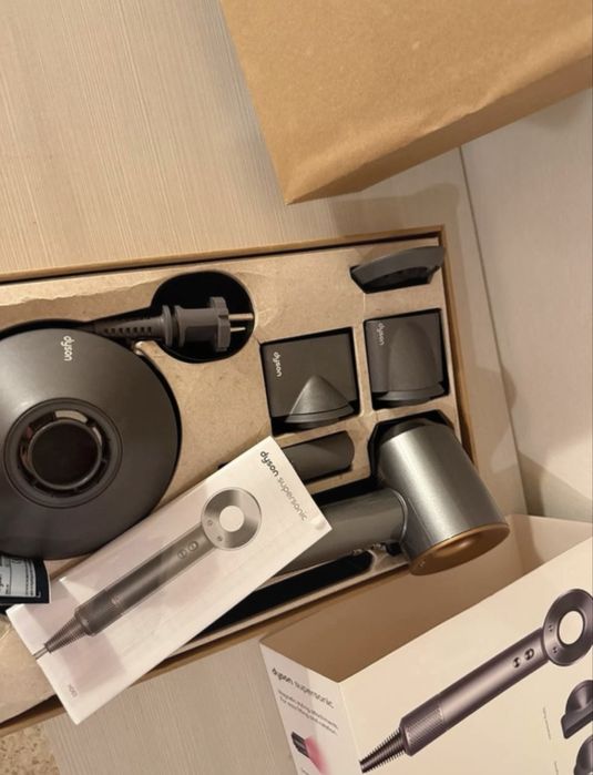 Dyson hair dryer supersonic HD07