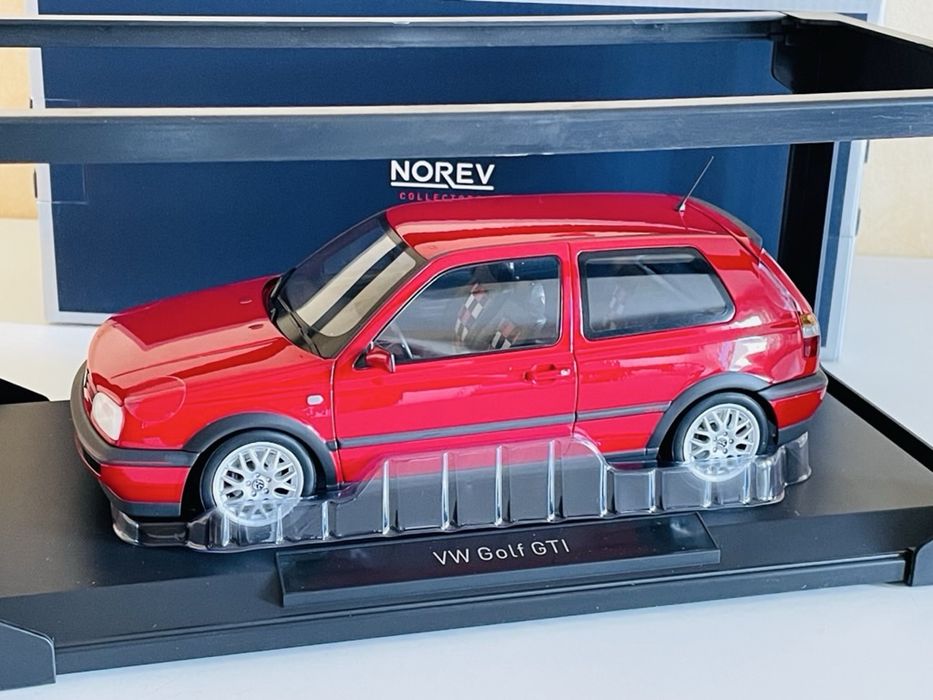Miniatura Golf 3 GTI Edição de aniversário 20 Anos (NOVO)