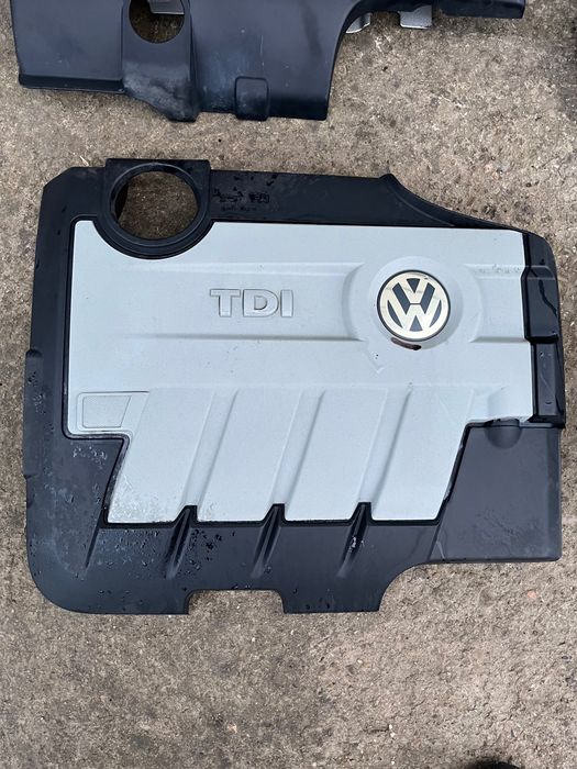 Кришка двигуна декоративна Volkswagen пассат б6 гольф 5 туран кадді