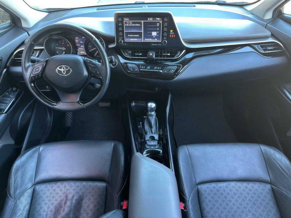 Toyota C-HR      2022