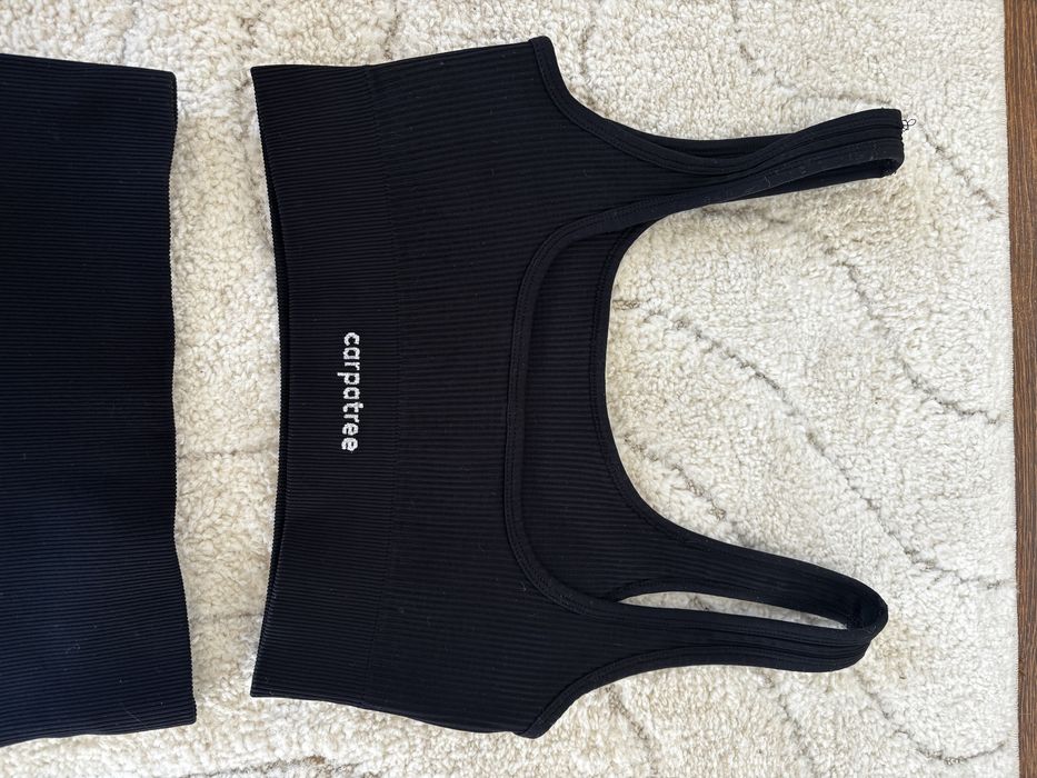 sportowy komplet legginsy stanik top carpatree z kolekcji rib gym