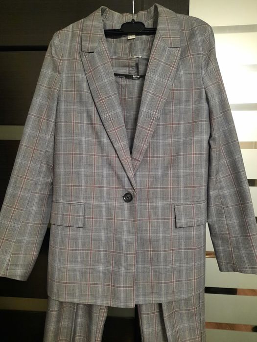 Костюм жіночий брючний