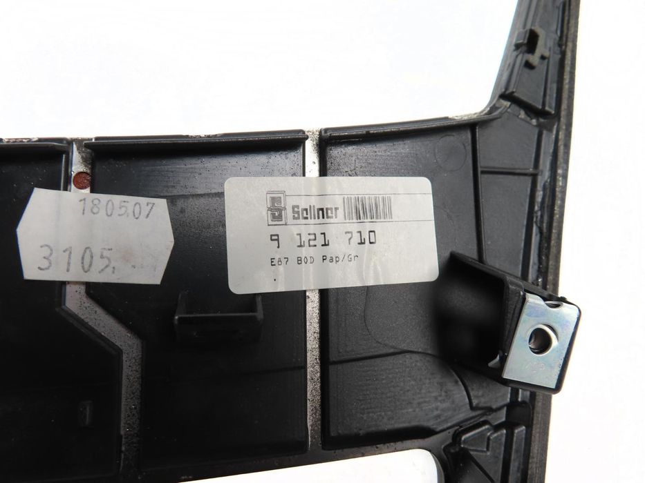 Friso Do Cinzeiro Bmw 1 Ref: 51168121710 2003 - 2013