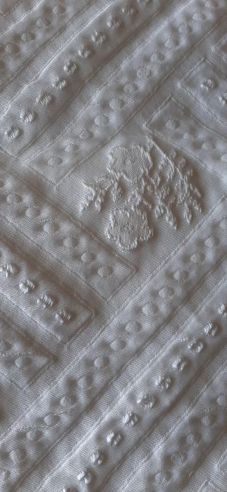 Colcha branca cama casal