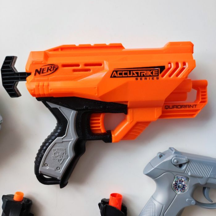 Pistolety NERF bez strzałek + inne pistolety zabawkowe