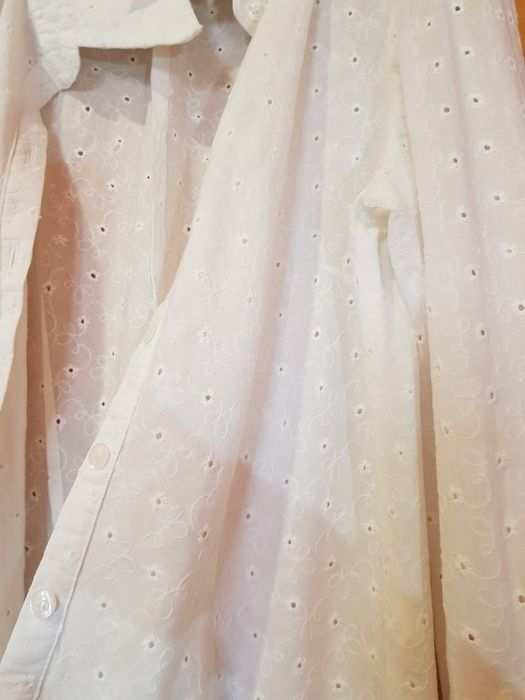 Camisa branca com relevo