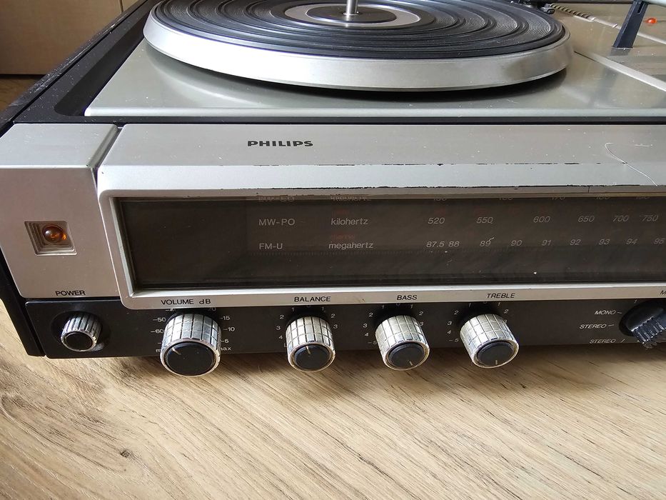 Музыкальный центр Philips 972TAPC