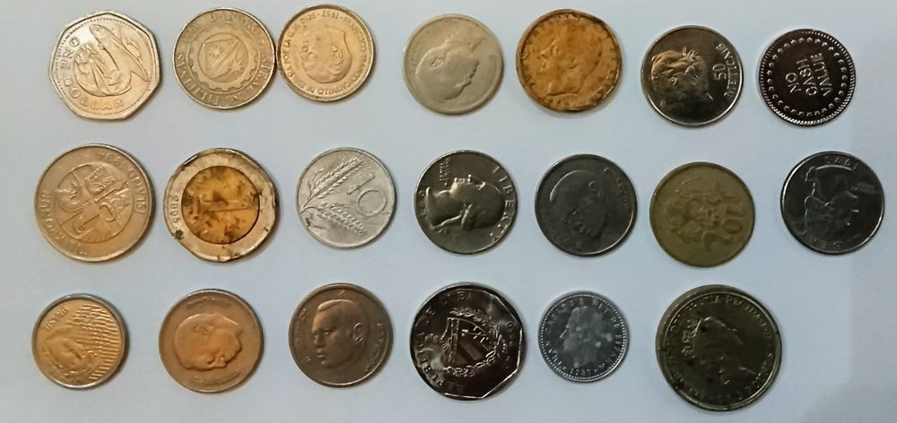 Moedas varias lote 6