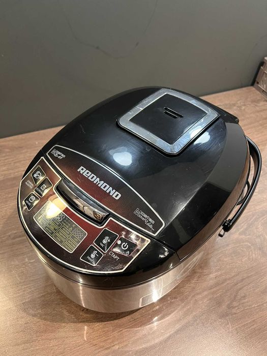 Мультиварка Redmond RMK-M451