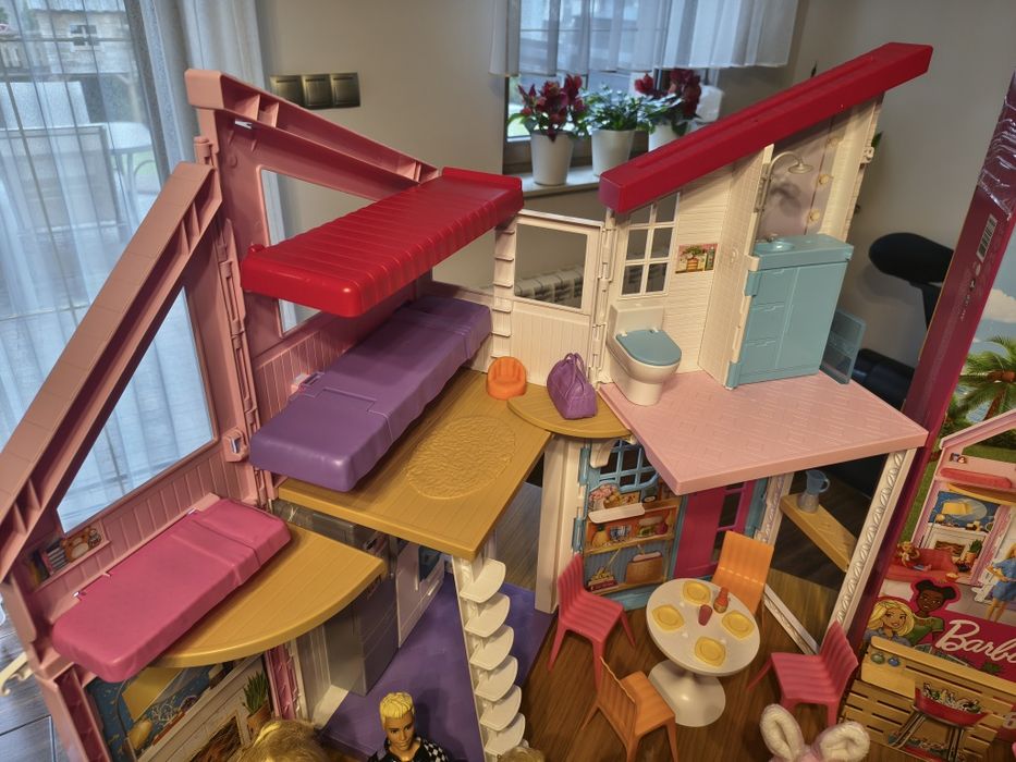 Barbie - kilka różnych zestawów w jednej paczce