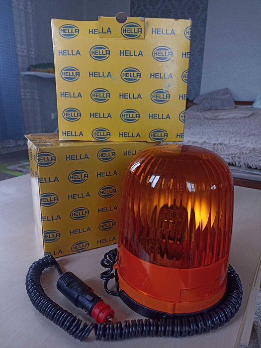 Проблисковий маячок HELLA 12V
