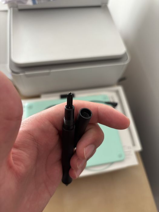 Mesa Digitalizadora WACOM Intuos CTL4100K S com bluetooth