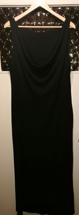 Sukienka czarna z falą