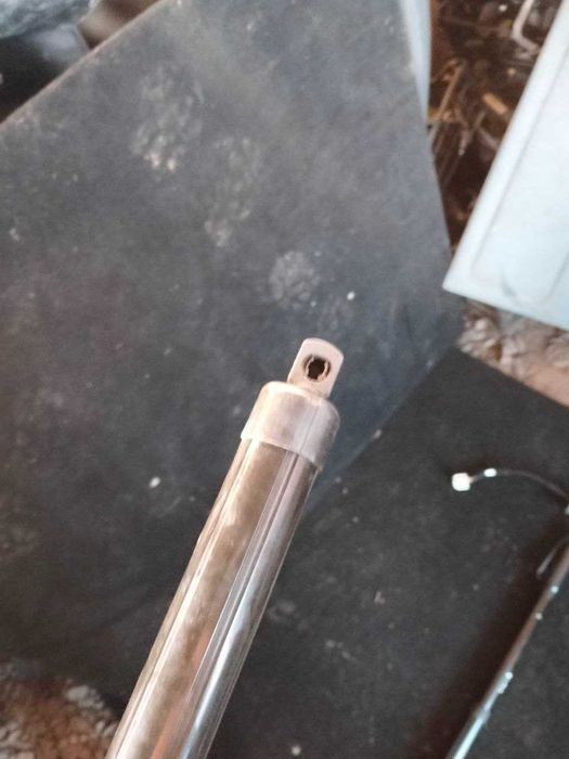 Амортизатори ляди електричні Нісан Рог Nissan Rogue 2014 2020 Розборка